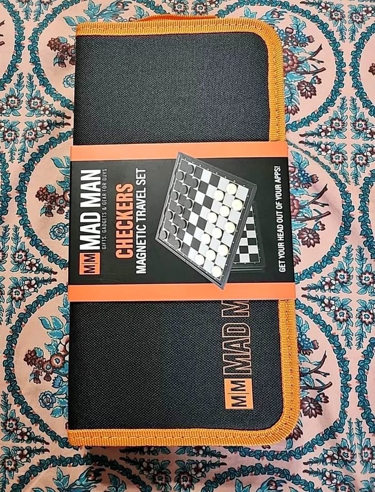Mad Man Checker Magnetic Travel Set
