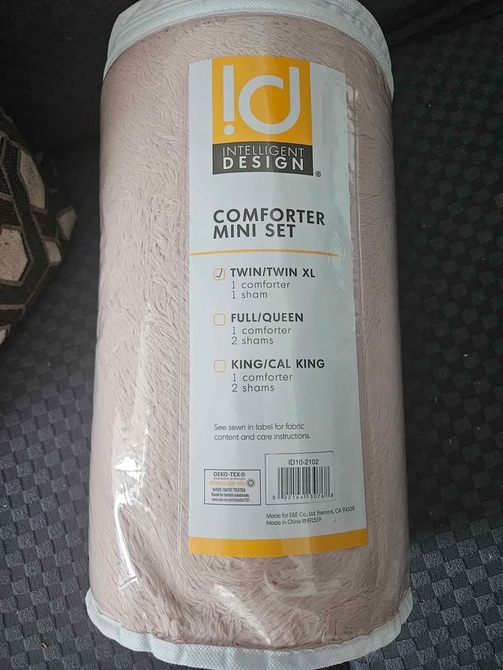 Brand new Soft Shaggy Comforter Set - photo 2