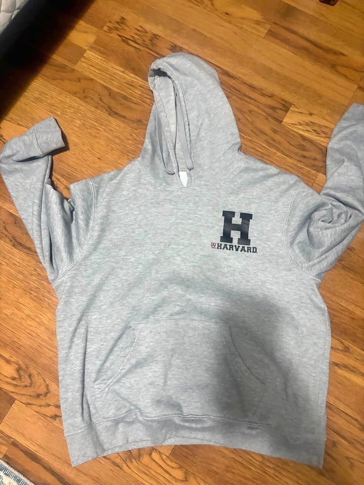 Harvard hoodie large