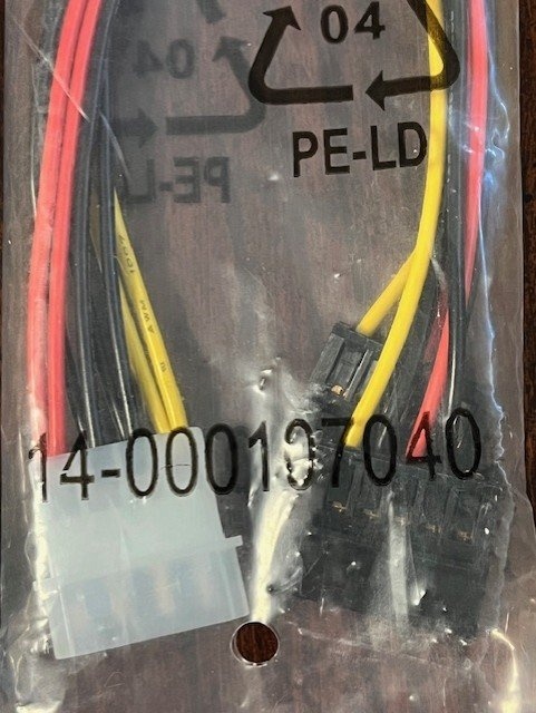 New Molex to SATA Power Adapter Cables (2 Pieces) - photo 4