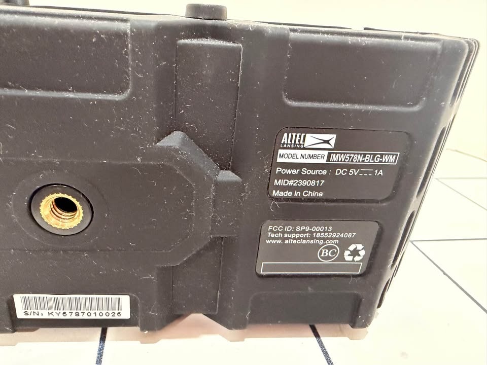 ALTEC LANSING LIFEJACKET 3 Rugged BLUETOOTH Speaker - photo 4