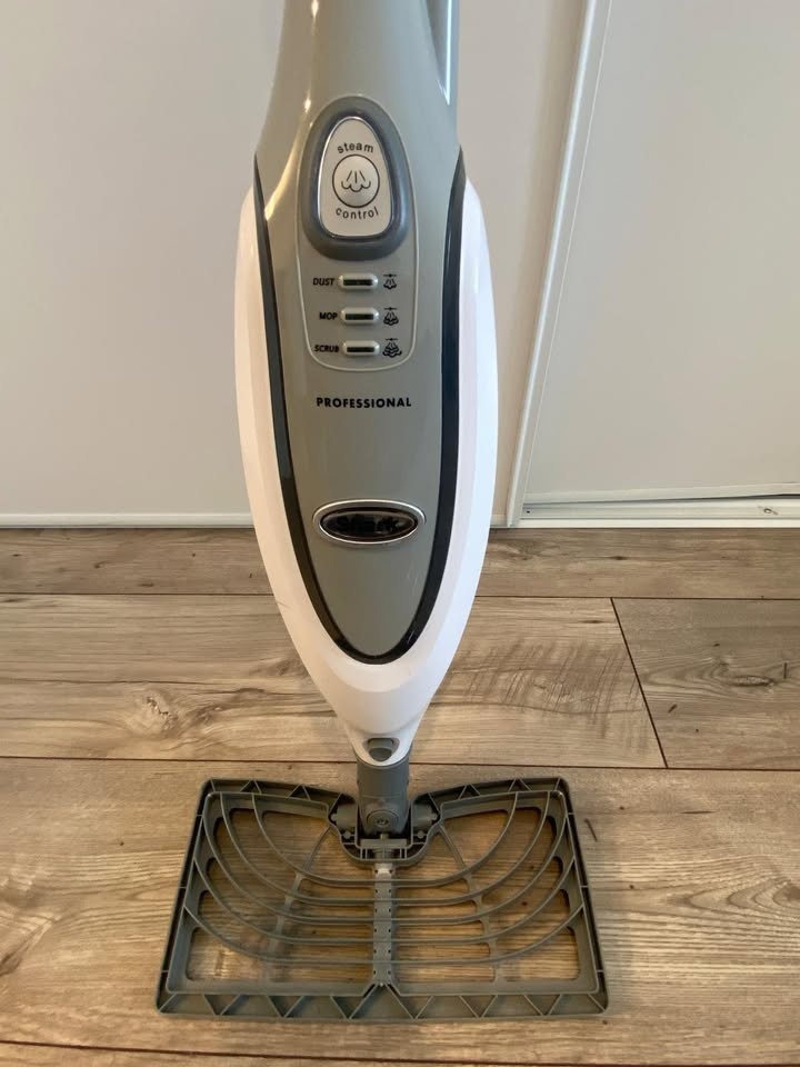 Shark Pro Steam Pocket Mop - Powerful Steam Cleaning - photo 3