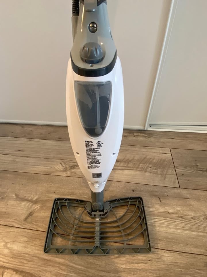 Shark Pro Steam Pocket Mop - Powerful Steam Cleaning - photo 4