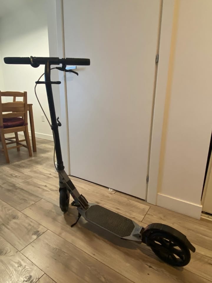Oxelo Folding Scooter – Lightweight & Easy to Store - photo 3