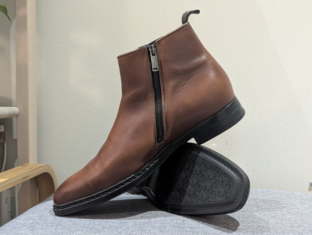 Karl Lagerfeld Paris Chelsea Boots – Men’s US10.5 Brown - photo 2