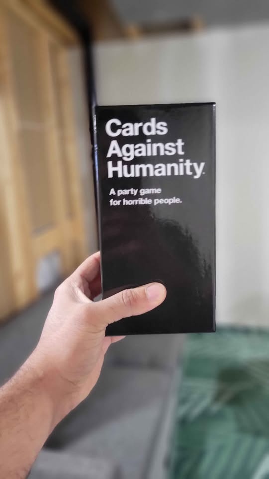Cards Against Humanity: Canadian Edition - photo 4