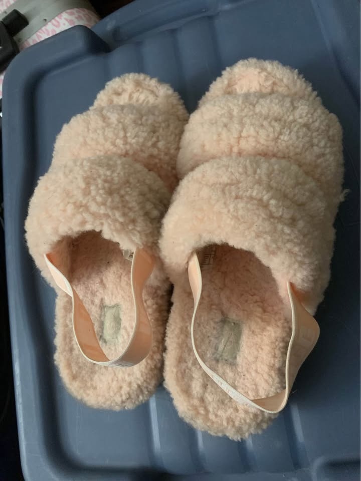 UGG slippers - photo 4
