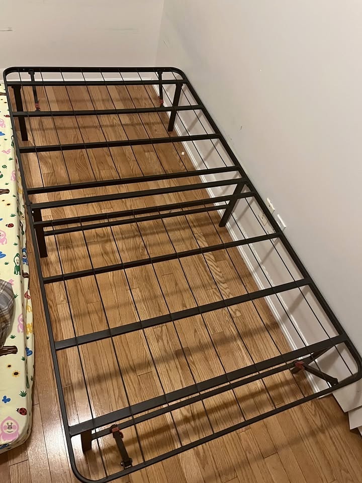 Foldable Metal Platform Bed Frame - Twin Size Steel Support 🧡