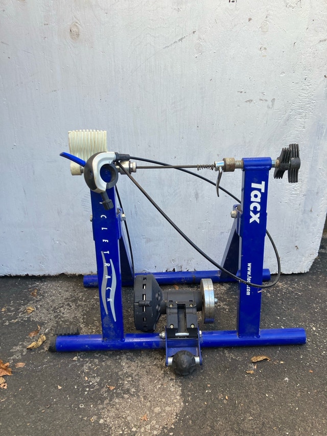 Indoor bike trainer stand