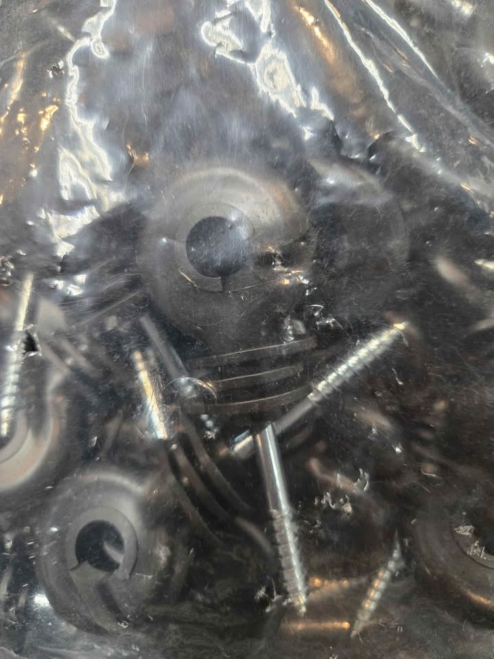 Black electric fence insulator screw - photo 2