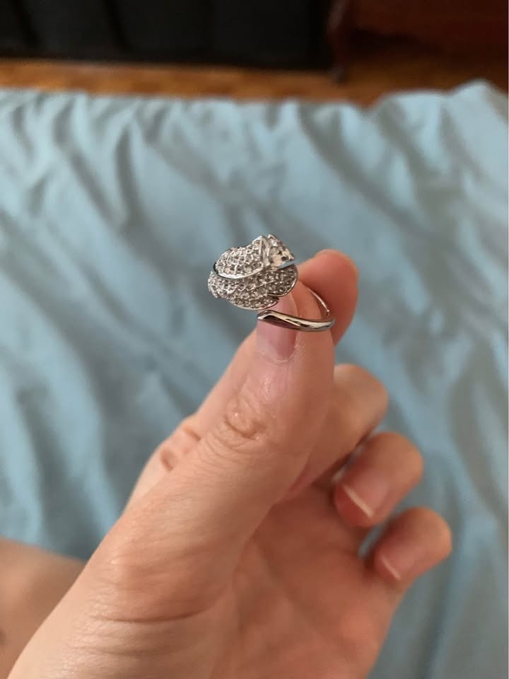 Swarovski ring-size 6-6.5 - photo 2