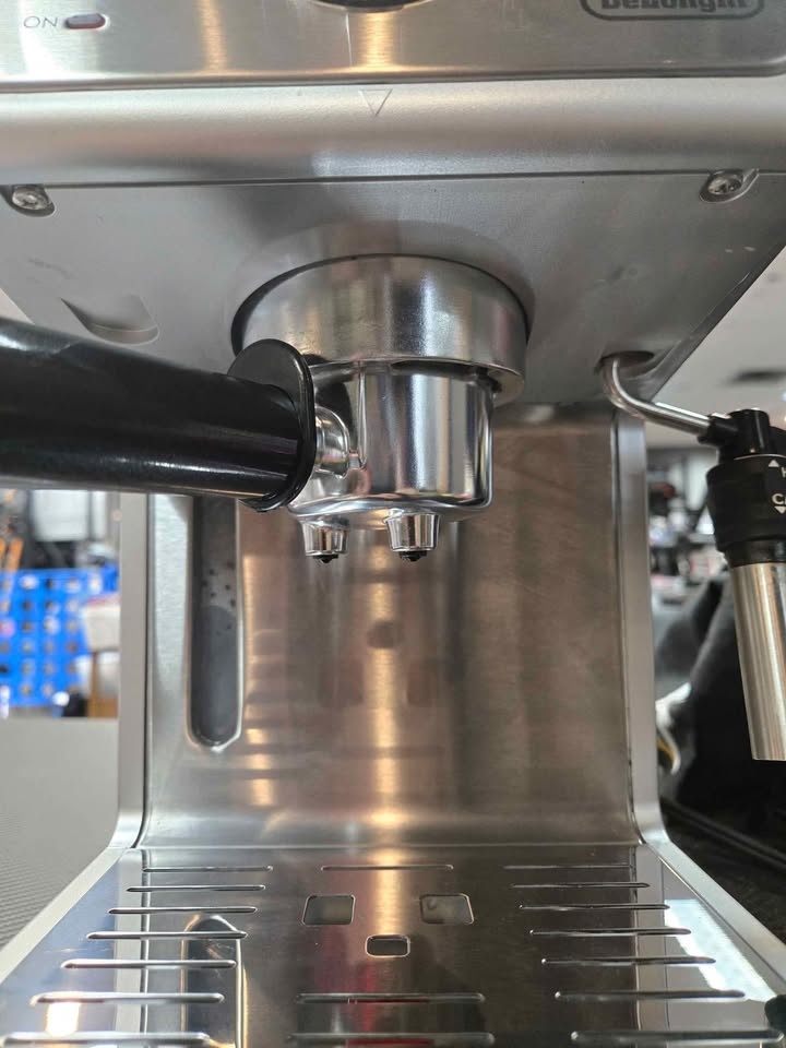 De'Longhi Espresso & Cappuccino Maker - photo 3
