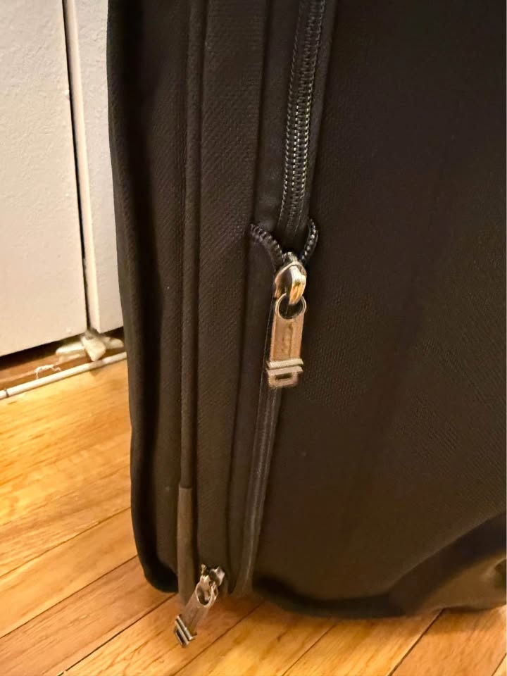 Tumi Alpha 2 Wheeled Carry-On Luggage - photo 5