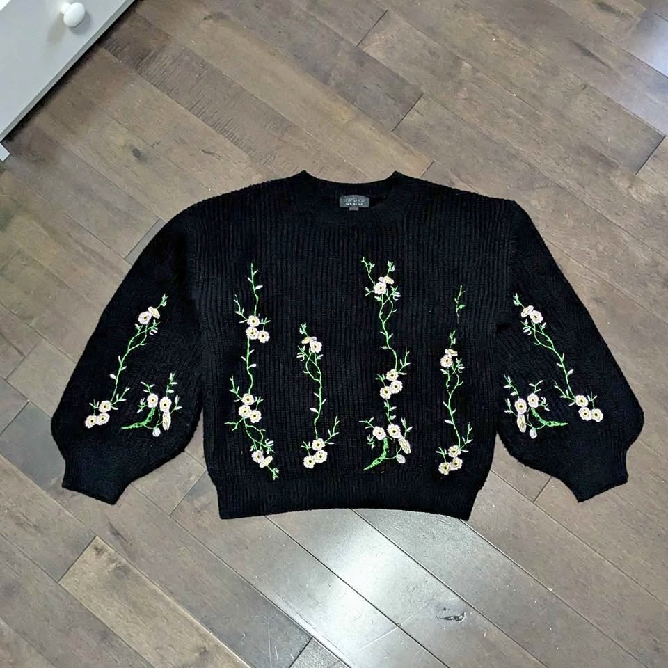 Black Cropped Embroidered Floral Knit Sweater