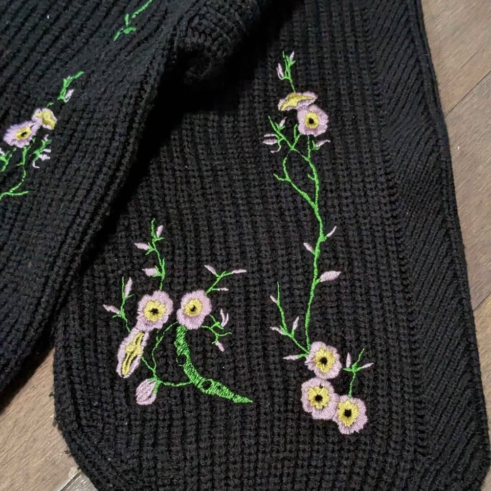 Black Cropped Embroidered Floral Knit Sweater - photo 3