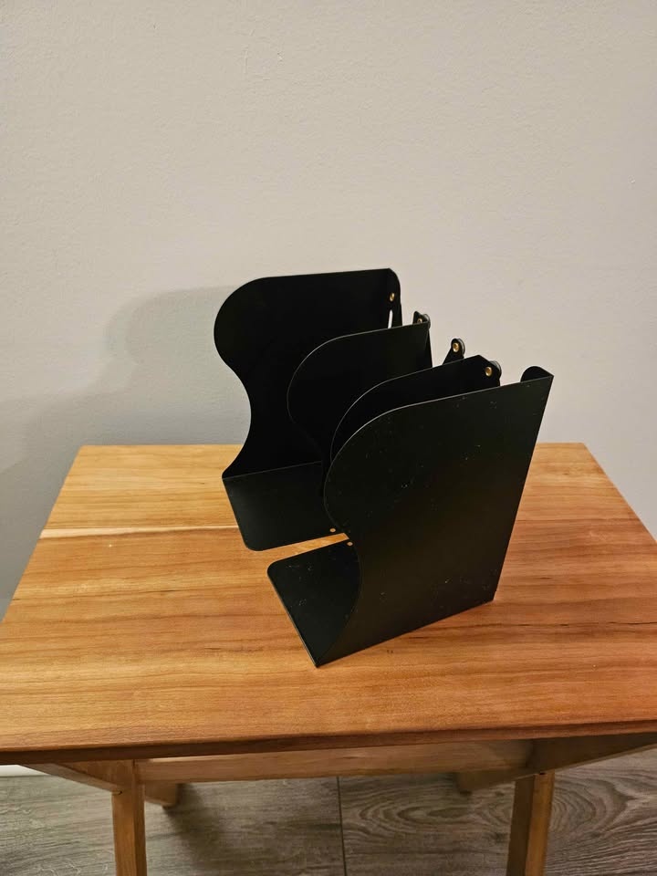 Adjustable book holder - photo 3