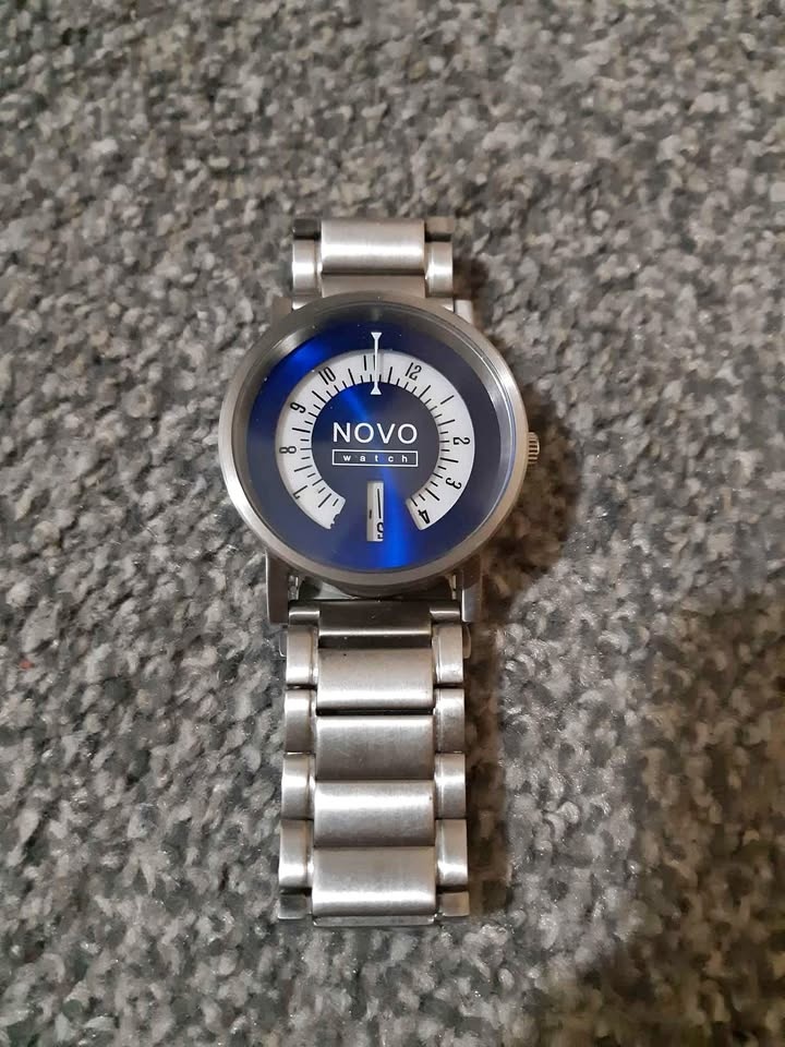 Novo Watch (Silver & Blue)