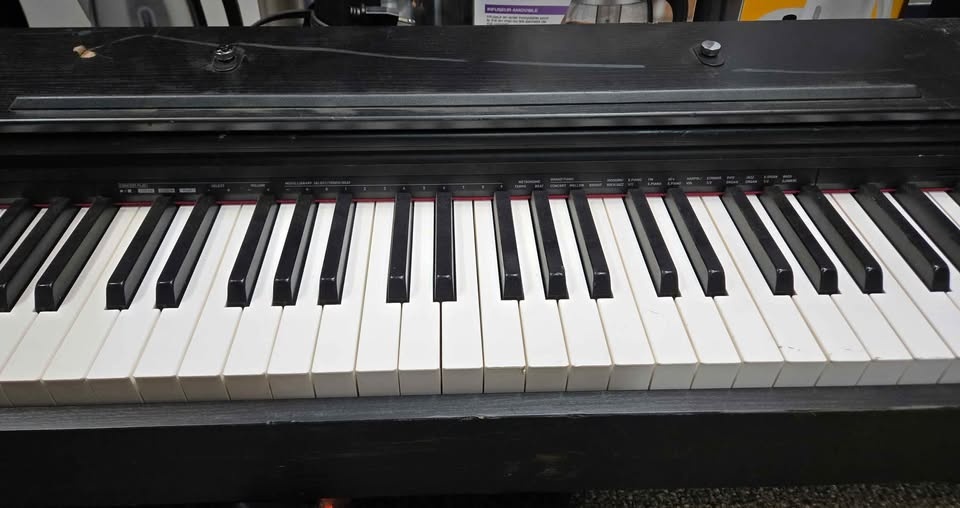 Casio Digital Piano - photo 3