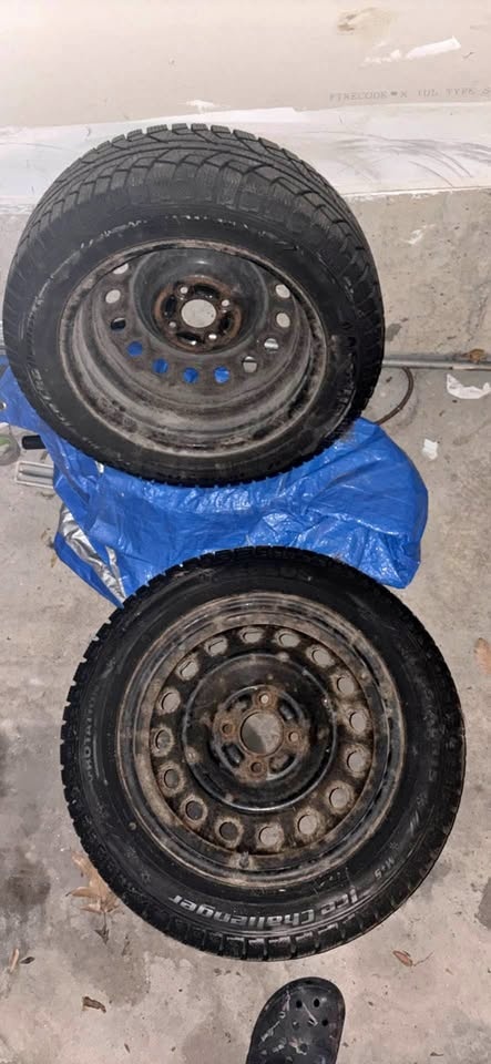 4 Winter tires for Nissan Micra 185/60R15