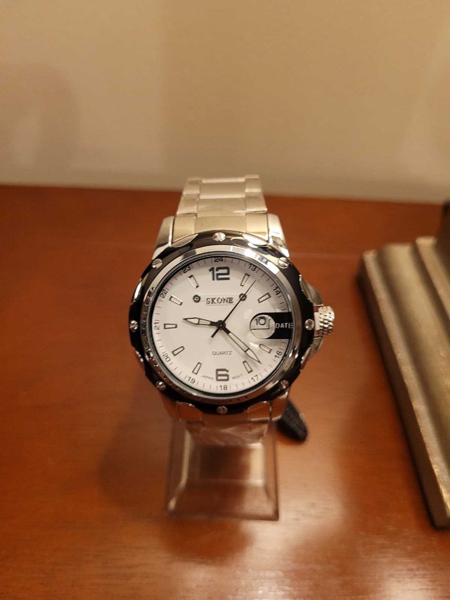 Brand New Skone White and Silver Quartz Men's Watch