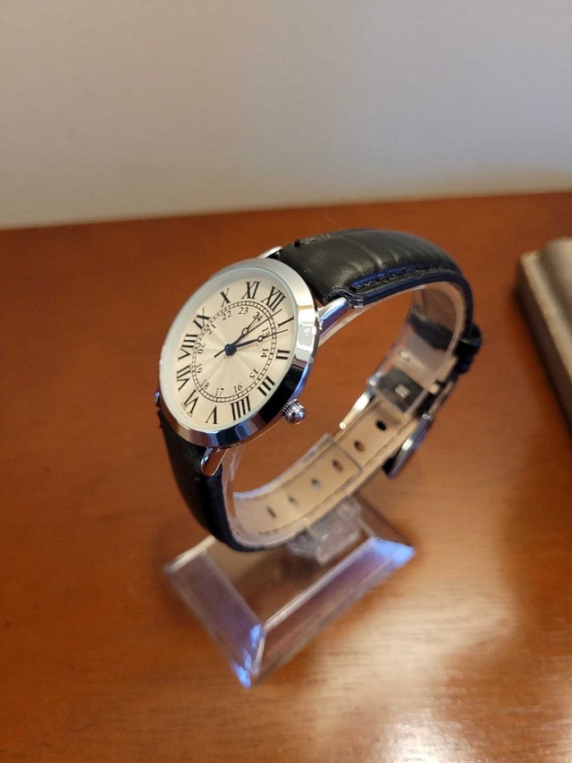 Brand New Women's Black Roman Dial Fashion Watch - photo 2