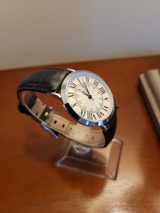 Brand New Women's Black Roman Dial Fashion Watch - photo 3