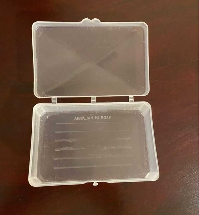 New Clear Hard Plastic Soap Container - photo 2