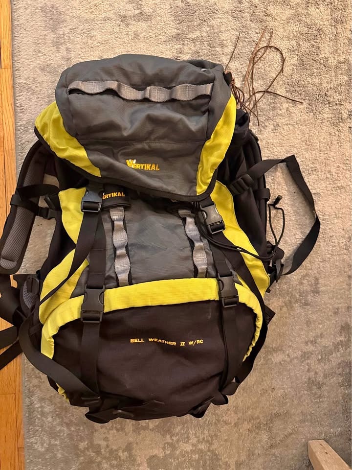 Hiking/Backpacking Backpack (27” Expandable)