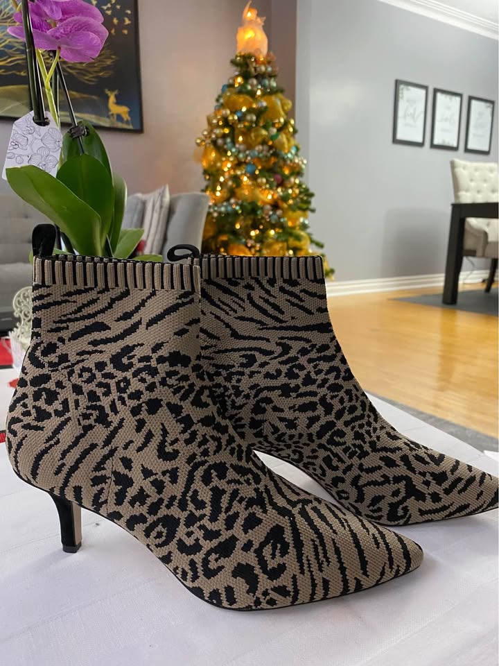 Corso Como Knit Kitten Heel Ankle Boots Size 7 - photo 4