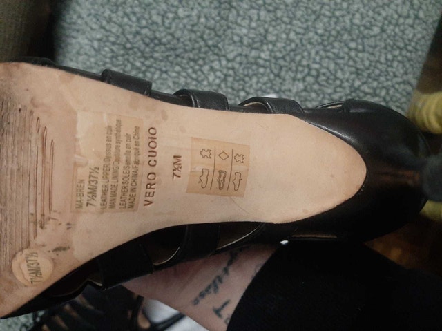 BCBGMAXAZRIA Heels - photo 2