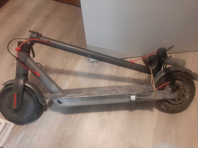 Xiaomi Electric Scooter with charger
