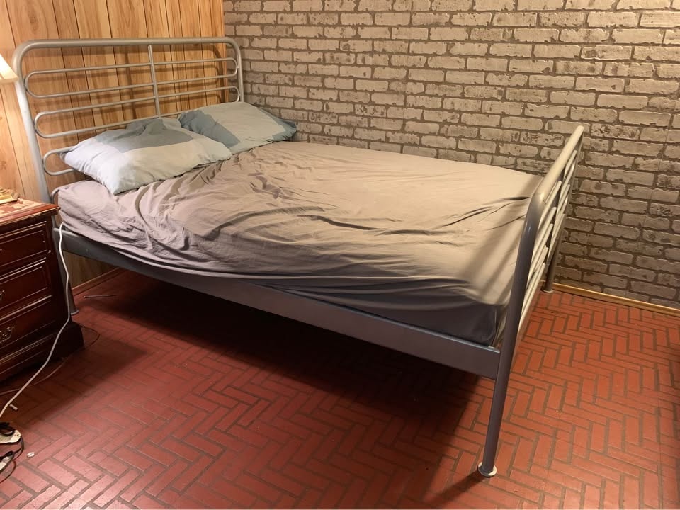 IKEA Metal Bed Frame Double Full Size in Very Good Condition! - photo 4
