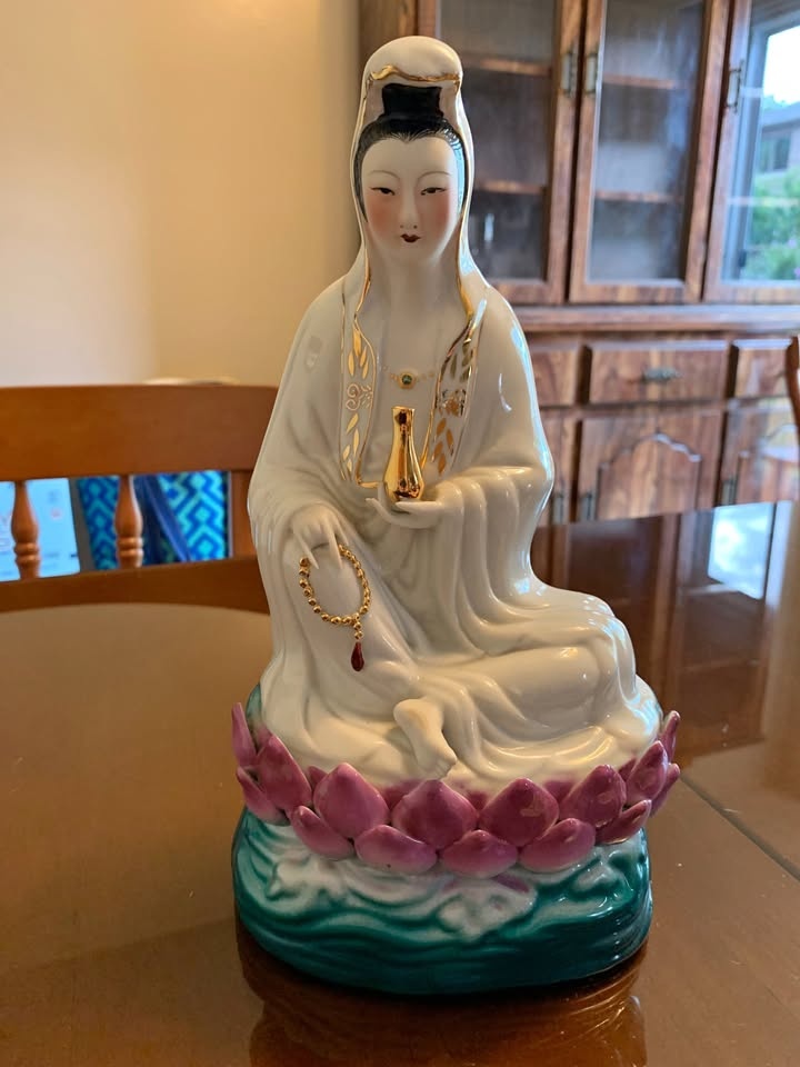 Chinese Quan Yin On Lotus Statue