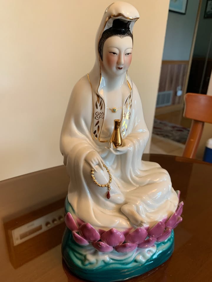Chinese Quan Yin On Lotus Statue - photo 2