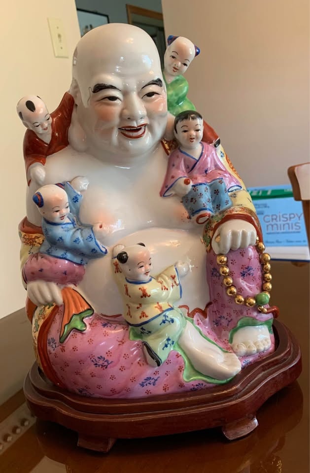 Laughing Buddha with 5 Children -Porcelain - photo 4