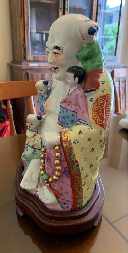 Laughing Buddha with 5 Children -Porcelain - photo 5