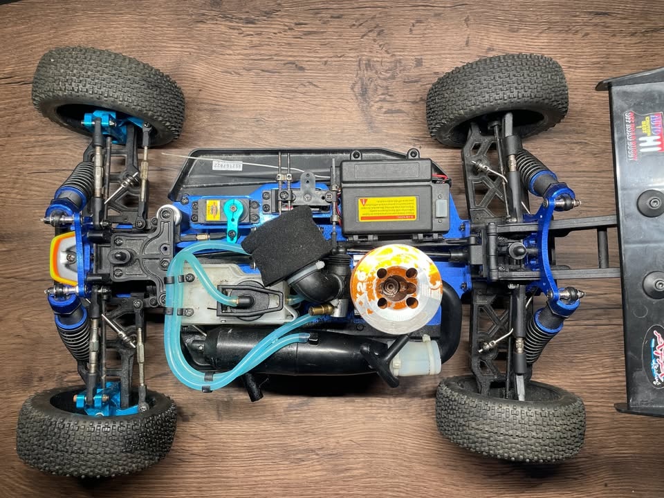 HSP 1/8 RC Nitro Car - photo 2