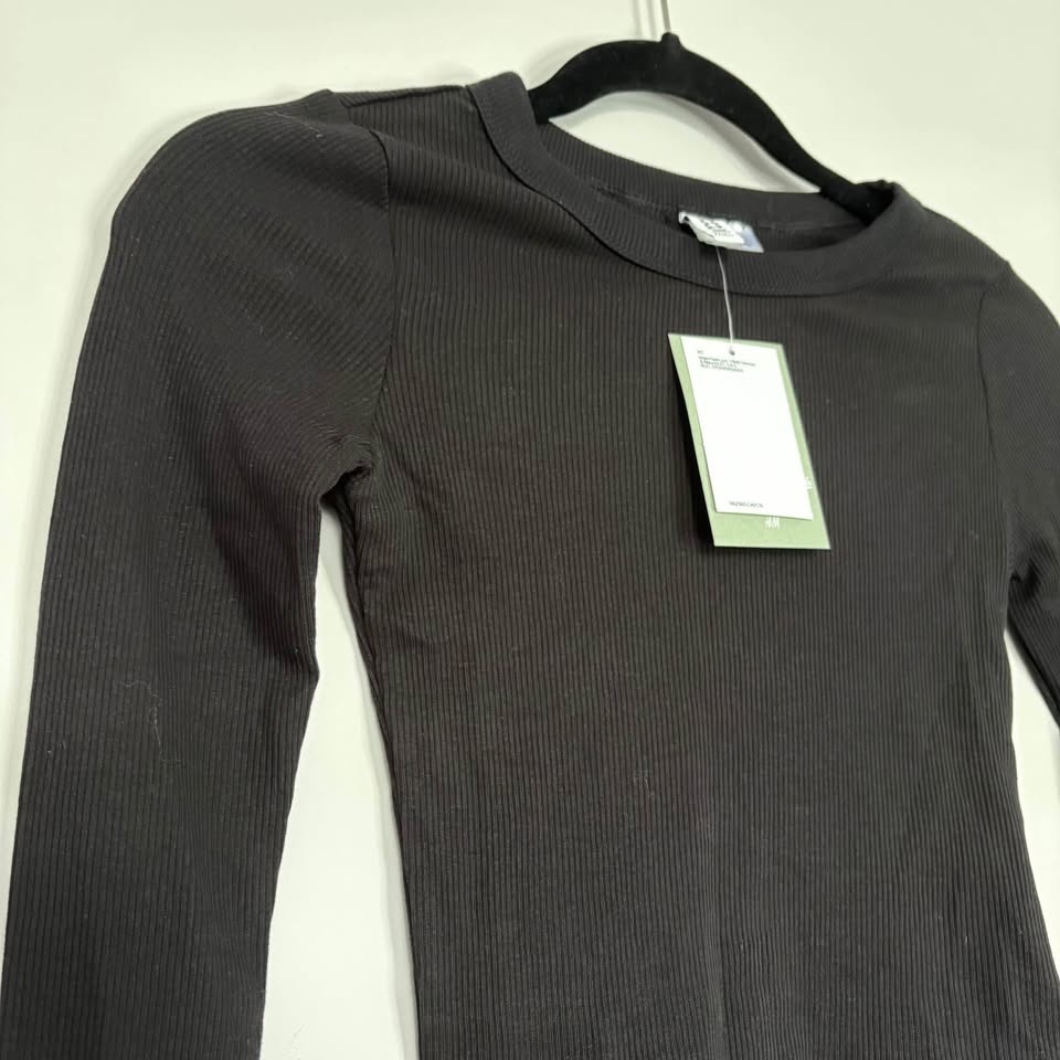 Brand New H&M Black ribbed long Sleeve shirt - photo 2