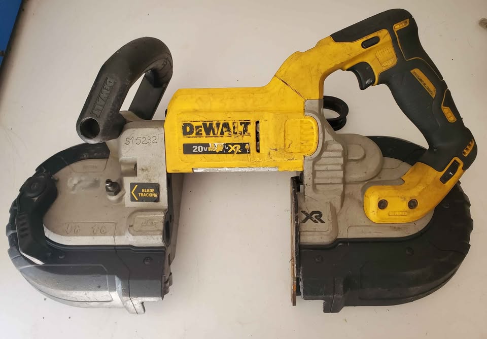 DEWALT 20V MAX* Portable Band Saw, Deep Cut, Tool Only - photo 2
