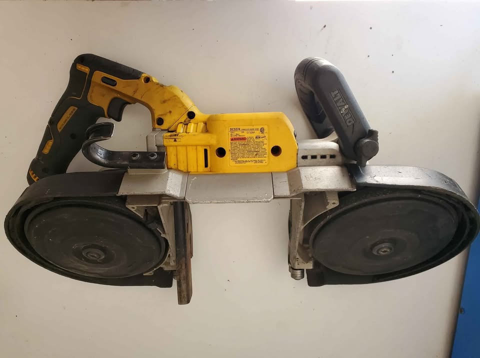 DEWALT 20V MAX* Portable Band Saw, Deep Cut, Tool Only - photo 3