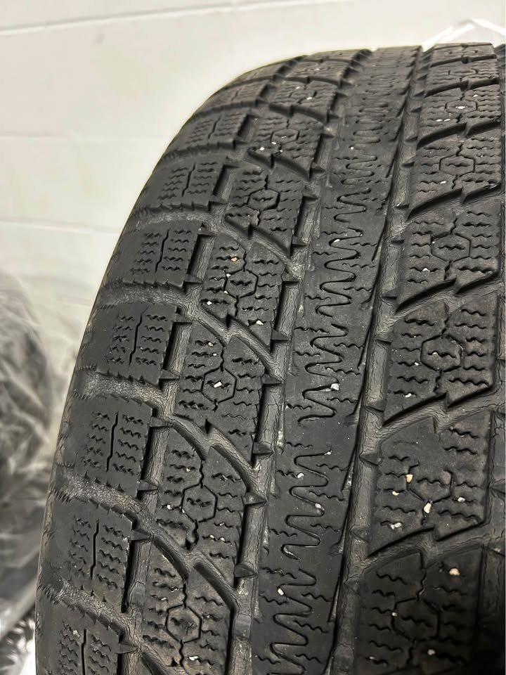 255/50R19 Toyo WINTER - photo 2