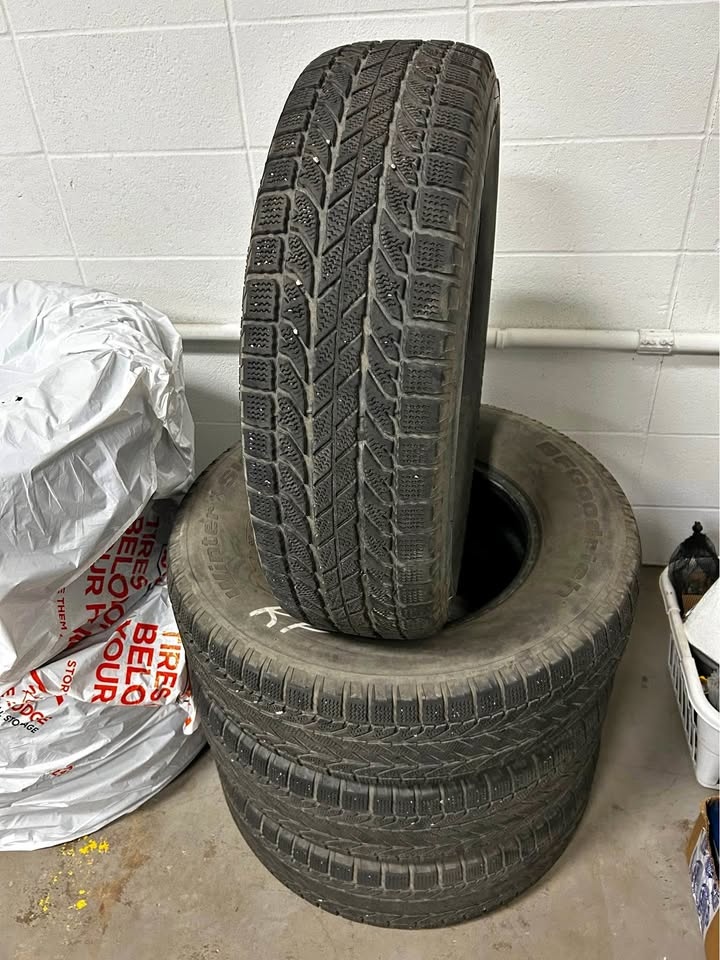 225/75R16 BF Goodrich WINTER