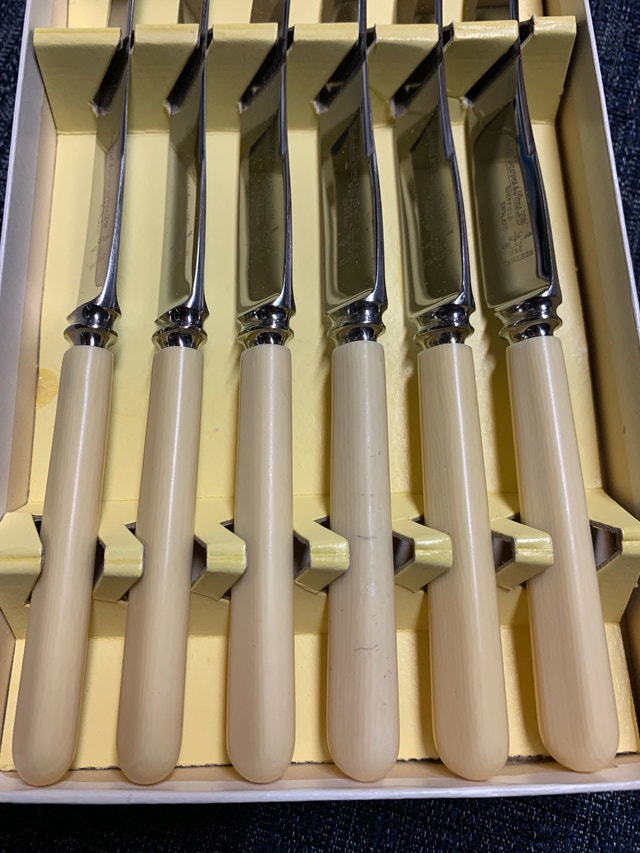 Richard Groves Celluloid Knives - vintage - photo 2