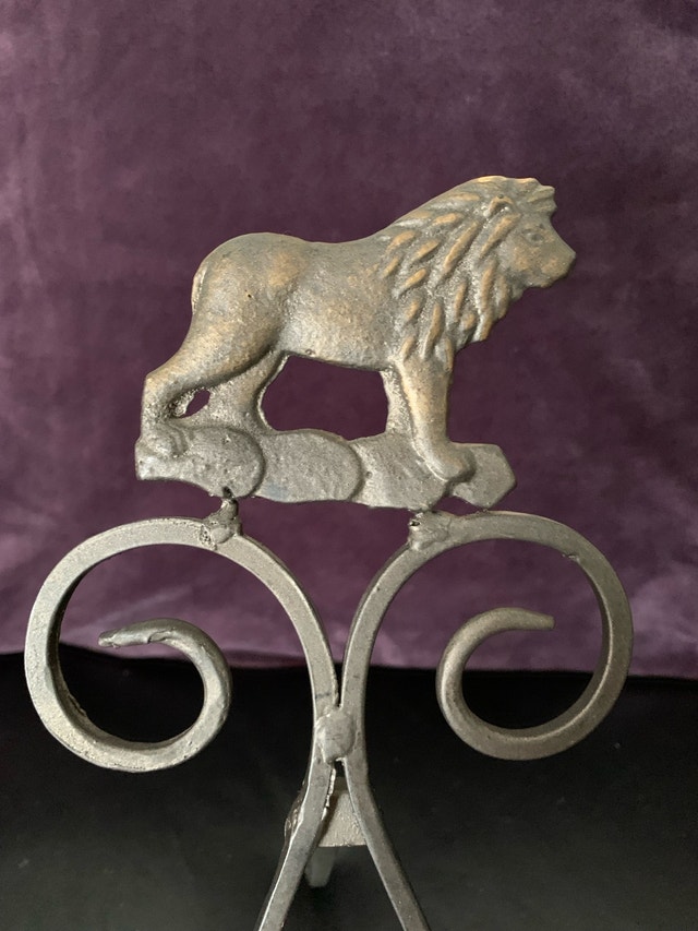 Metal Plate or Picture Stand - photo 2