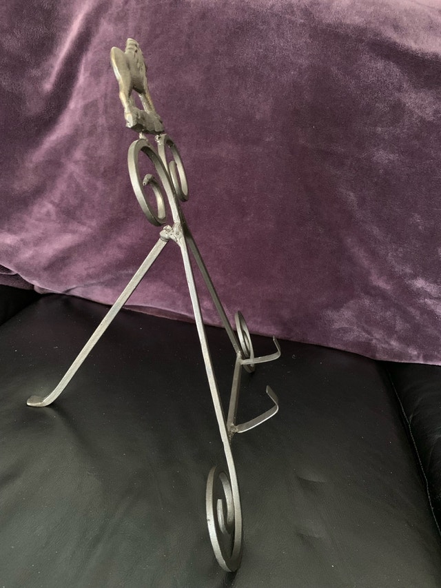 Metal Plate or Picture Stand - photo 3