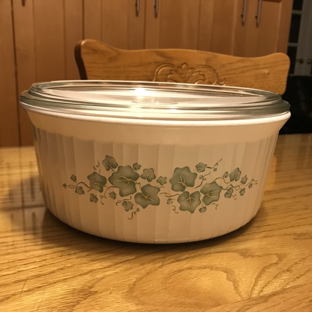 Corningware Callaway Green Ivy Casserole Dish