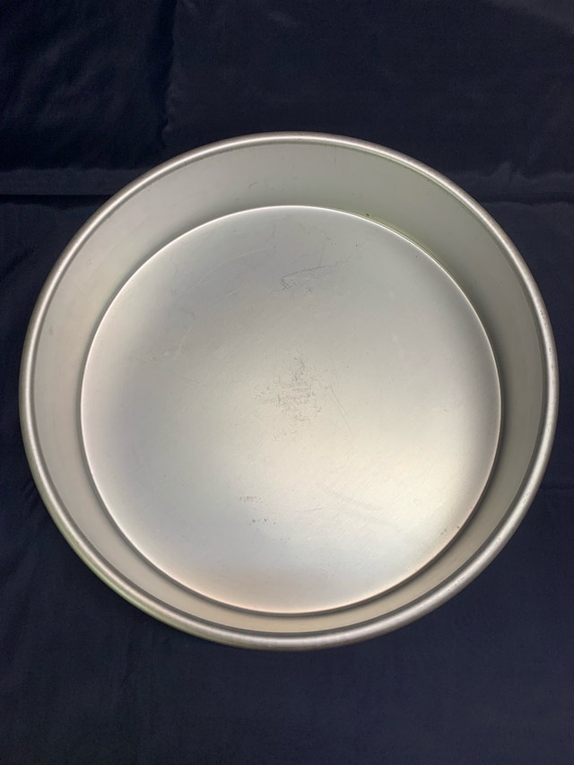 Cake Pan by Wilton 12" - photo 3