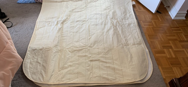 Quilted table pad