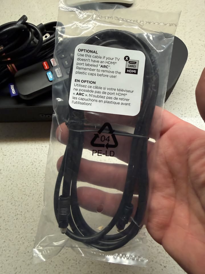 Roku Streambar 4K — HDR • Dolby Audio — Excellent Condition - photo 2