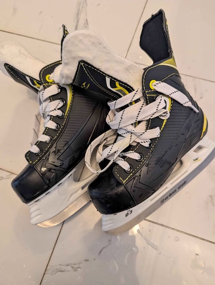 Ice skates size US 2